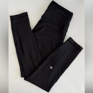 Lululemon Athletica Wunder Train HR Tight 25”
Distressed Twill Emboss Black
